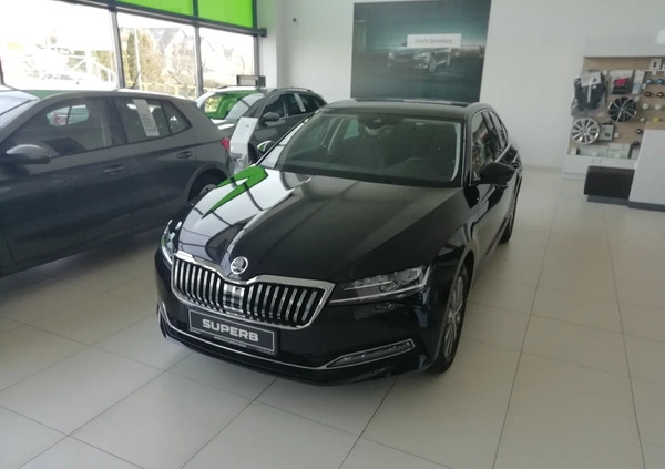 Skoda Superb cena 178000 przebieg: 9, rok produkcji 2023 z Myślibórz małe 16
